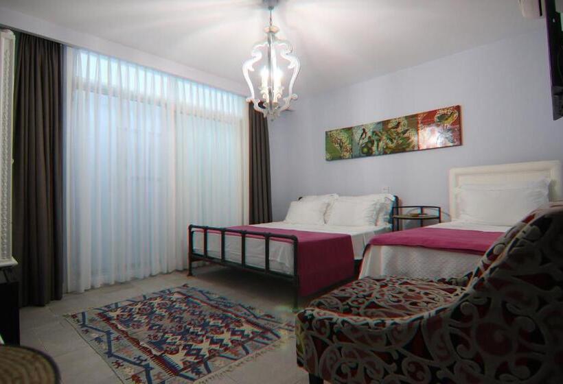 اتاق اکونومی, Alacaat Otel