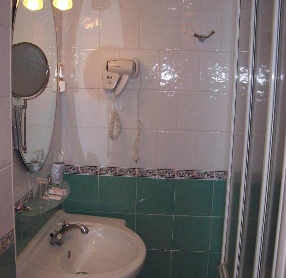 Номер Стандарт, Hostal Las Grullas