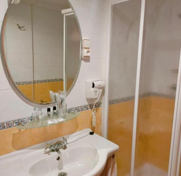 Номер Стандарт, Hostal Las Grullas
