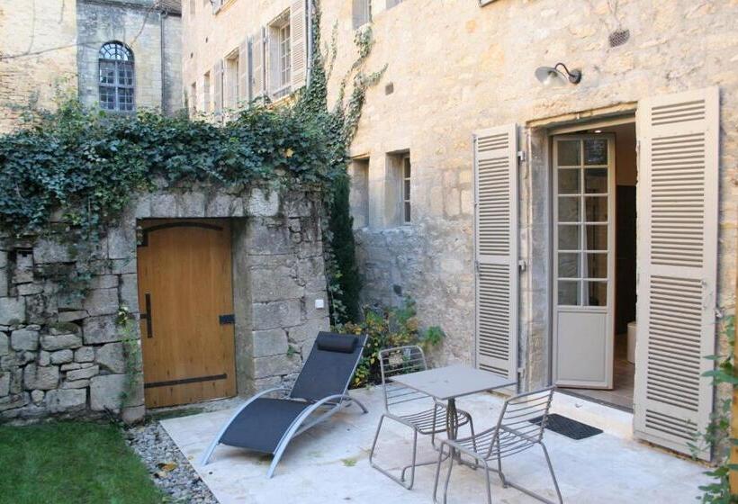 استودیوی استاندارد, Le Porche De Sarlat