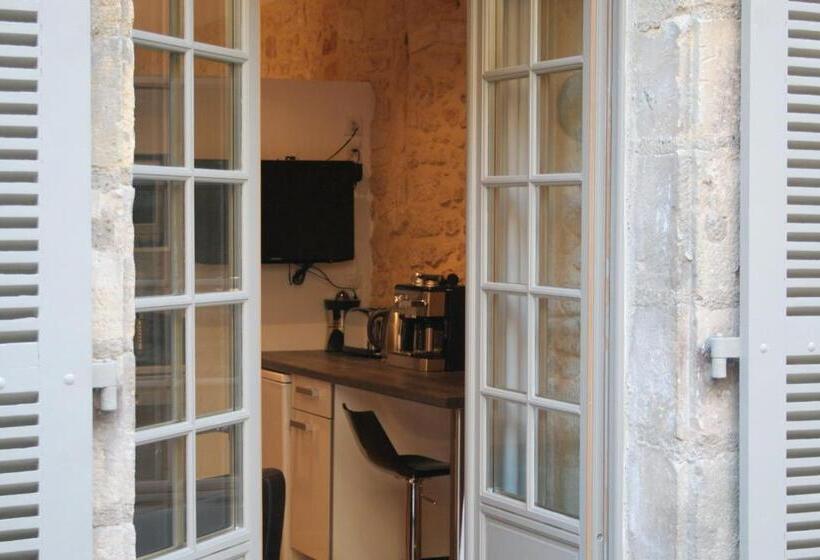 استودیوی استاندارد, Le Porche De Sarlat