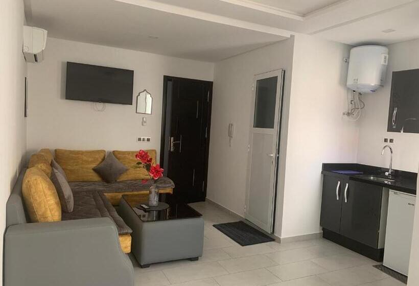 استودیوی استاندارد, Appart Hotel Monaco