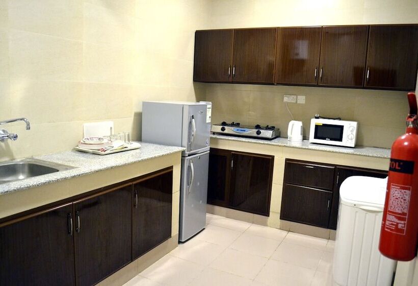 آپارتمان 3 خوابه, Star Emirates Inn