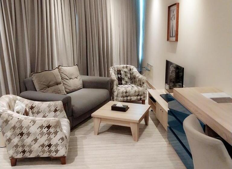 سوییت جونیور, Al Mansour Suites