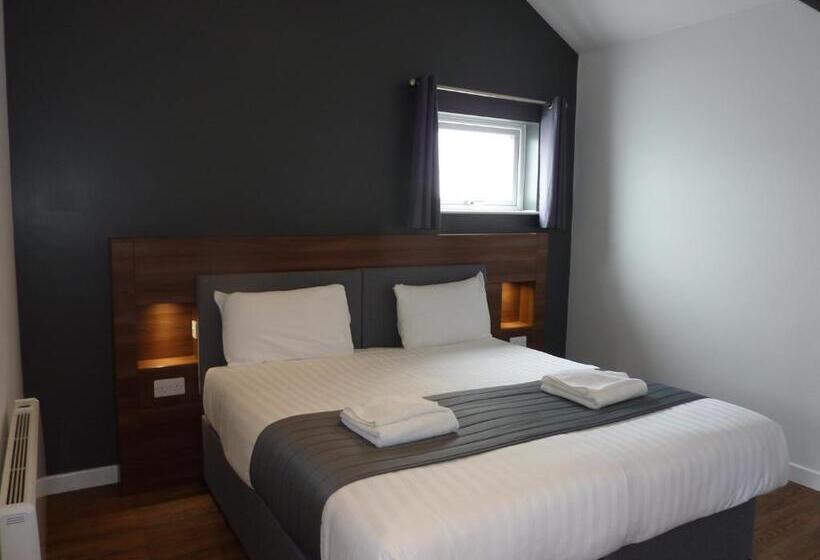 اتاق لوکس, Oakwood Farm Mews Chester
