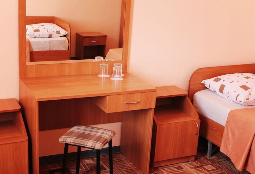 Номер Стандарт Трехместный, Orchestra Horizont Gelendzhik Resort