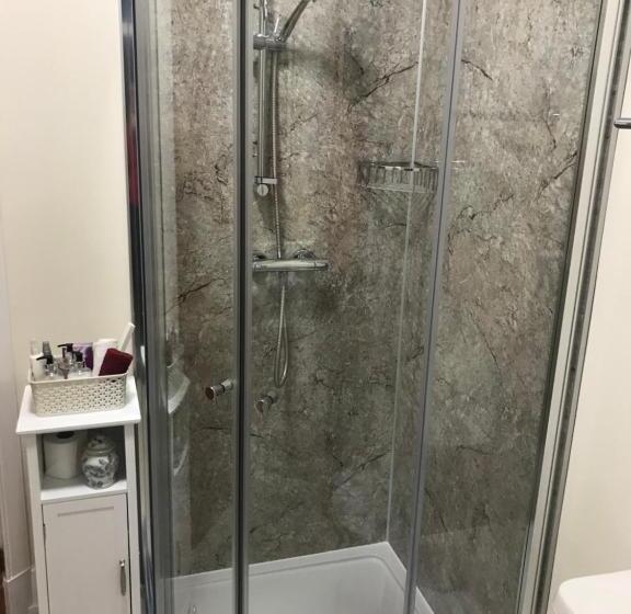 اتاق لوکس با تخت بزرگ, Rossmor Bed & Breakfast