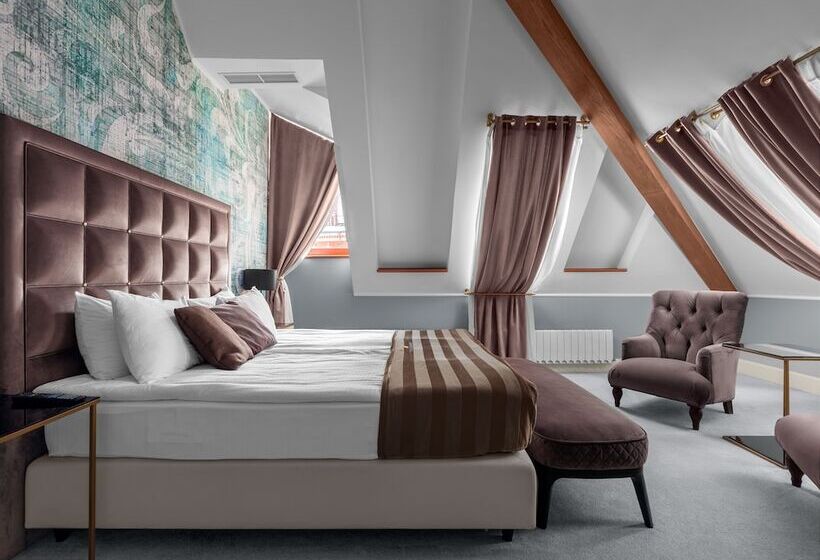 Полулюкс, Villa Kadashi Boutique