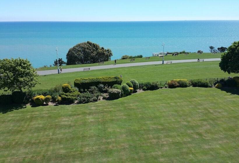 اتاق استاندارد با چشم‌انداز دریا, Westward Ho