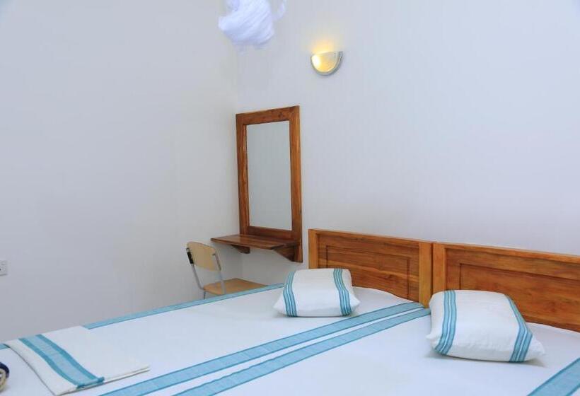 Номер Стандарт без Кондиционера, La Safari Inn Tissamaharama