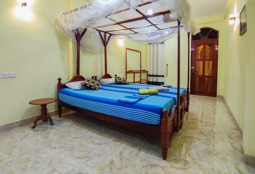 Номер Deluxe, La Safari Inn Tissamaharama