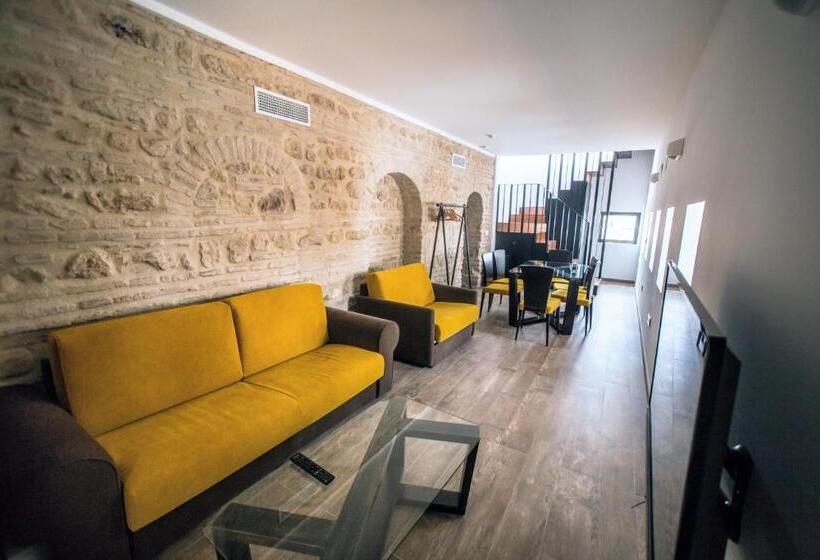 سوئیت جونیور با تراس, Patios Del Orfebre