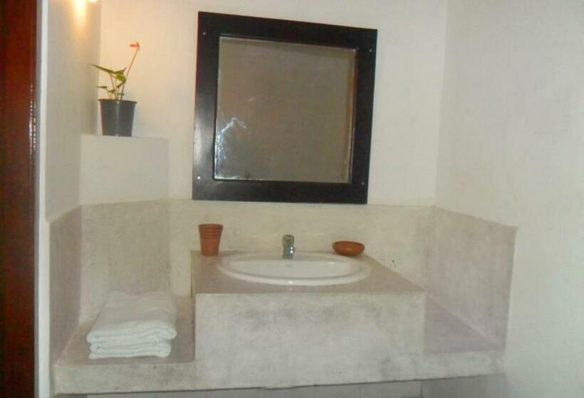 标准三人间, Weligama Bay Eco Villa