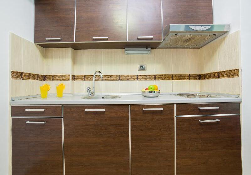 آپارتمان 1 خوابه, Apartments Raymond