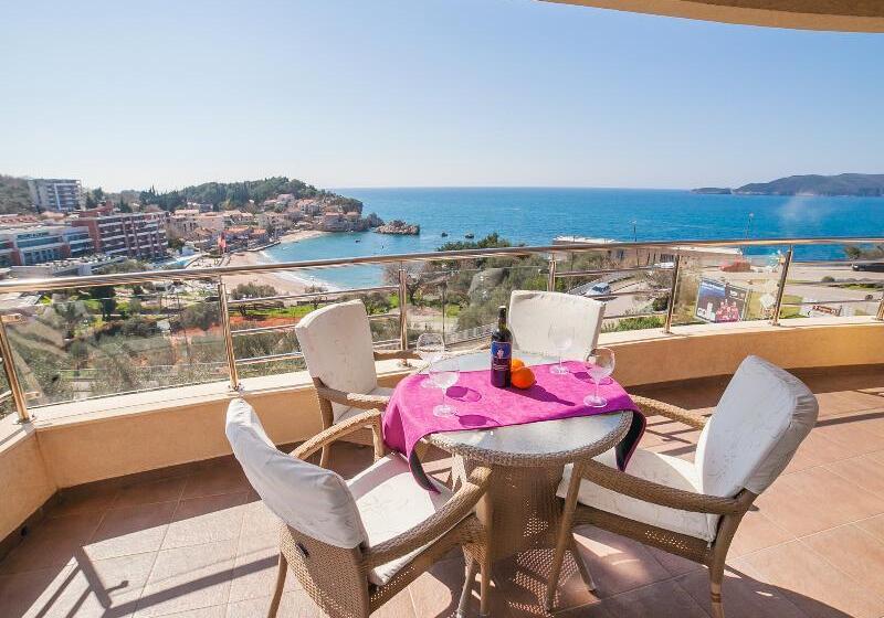 آپارتمان 1 خوابه با چشم‌انداز دریا, Apartments Raymond