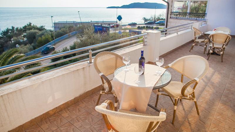 آپارتمان 2 خوابه با چشم‌انداز دریا, Apartments Raymond