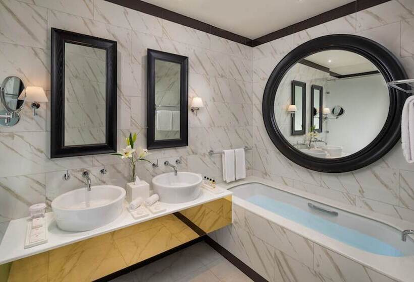 Апартаменты Premium 3 Спальни, Millennium Atria Business Bay
