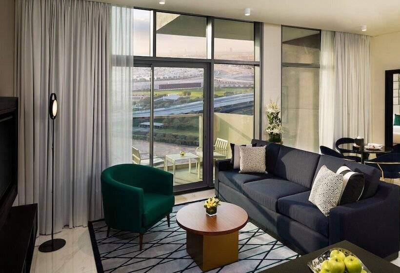 Представительский номер с видом, Millennium Atria Business Bay