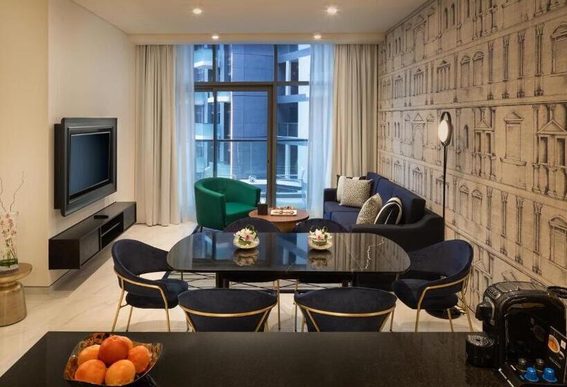 Представительский номер с видом, Millennium Atria Business Bay