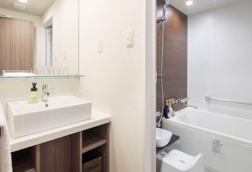 Четырехместный Номер Deluxe, Mystays Midosuji Honmachi