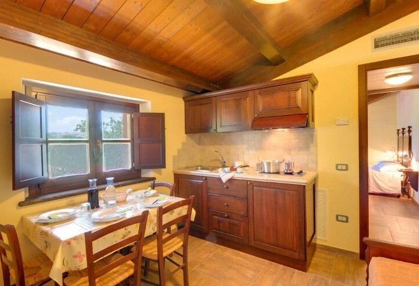 آپارتمان 1 خوابه با چشم‌انداز استخر, Azienda Agrituristica Le Bucoliche
