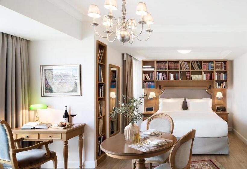 Люкс Вид на Море, Legacy Gastro Suites
