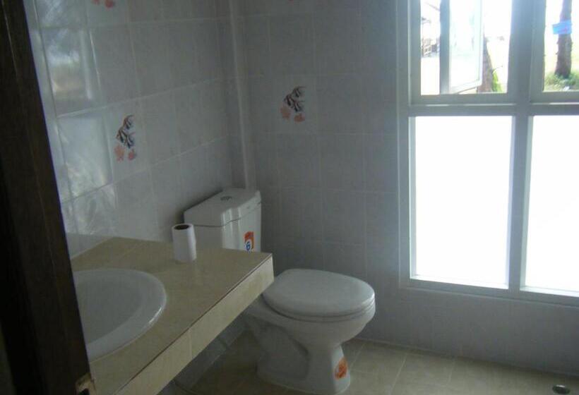 스탠다드 방갈로, Pranee Beach Bungalows