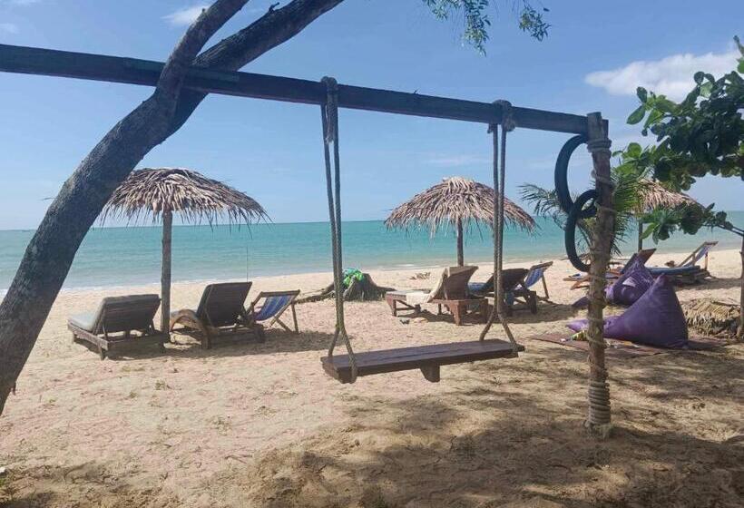 스탠다드 방갈로, Pranee Beach Bungalows