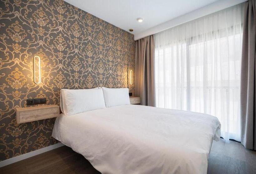 Номер Стандарт, The Orange House Boutique Hotel And Upstairs Rooftop Bar   Brand New