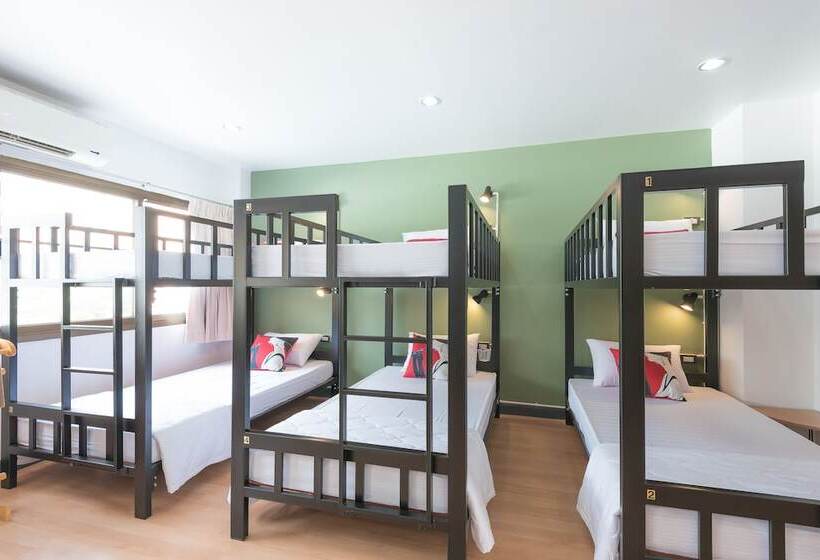 اتاق خانوادگی با سرویس بهداشتی مشترک, Baansu Hostel