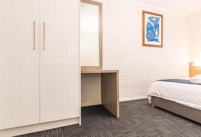 דירת חדר סופריור, Batavia Apartments