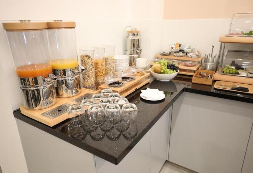 اتاق سوپریور یک تخته, Sleep Inn Dusseldorf