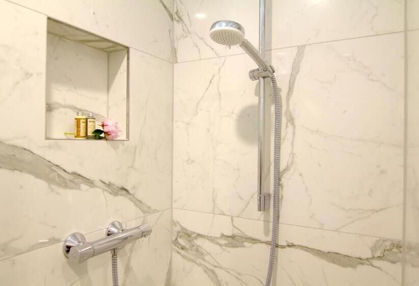 سوئیت جونیور با تراس, Sleep Inn Dusseldorf