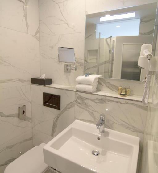 استودیو خانوادگی, Sleep Inn Dusseldorf