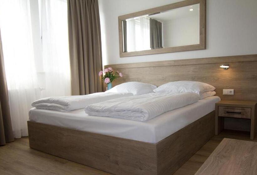 اتاق لوکس با تخت بزرگ, Sleep Inn Dusseldorf