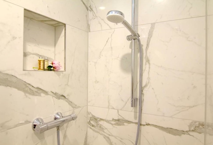 استودیوی استاندارد, Sleep Inn Dusseldorf