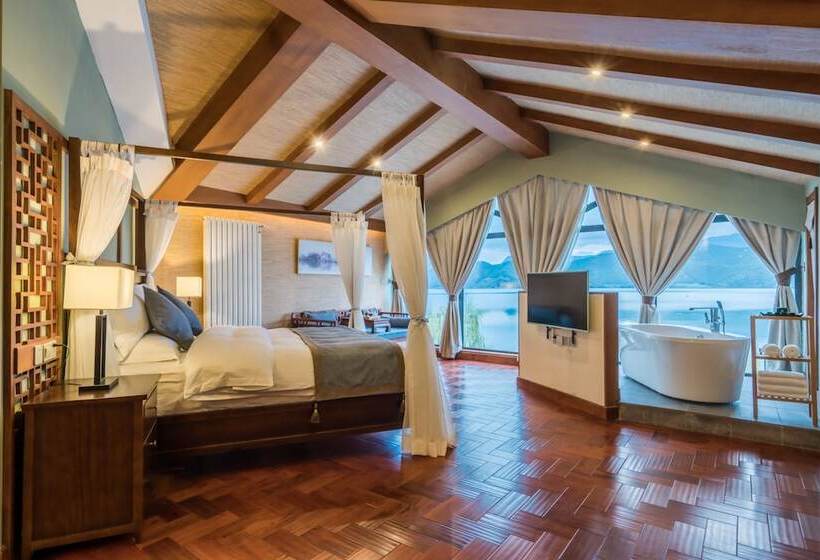 Люкс Повышенной Комфортности, Walden Lugu Lake Zen Retreat