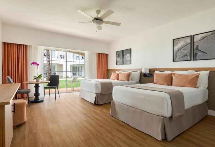 Номер Deluxe Вид на Бассейн, Apartments Punta Cana by Be Live