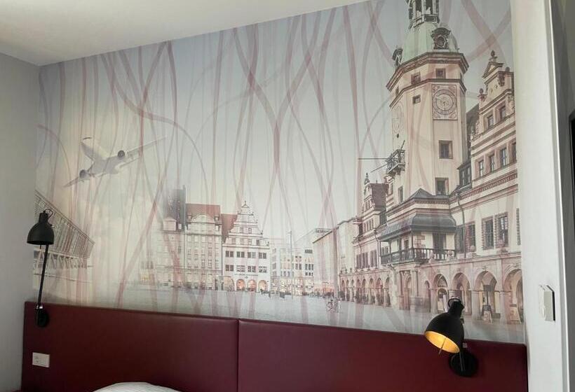 Номер Стандарт, Campanile Leipzighalle Airport