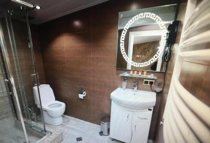 اتاق استاندارد سه نفره, Grand Gmp