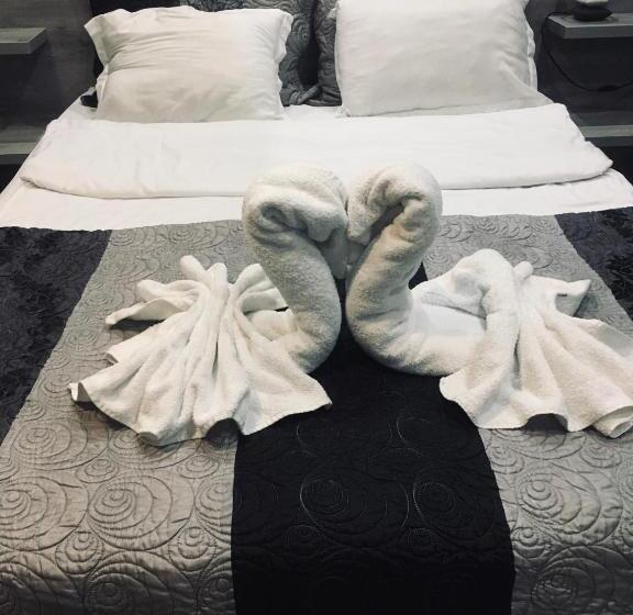اتاق لوکس با بالکن, Grand Gmp