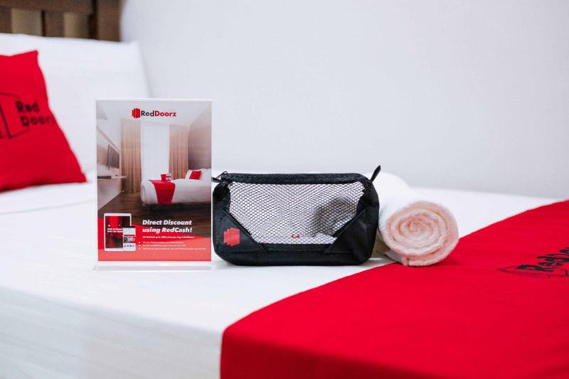 Семейный Номер, Reddoorz Plus @ Slamet Riyadi