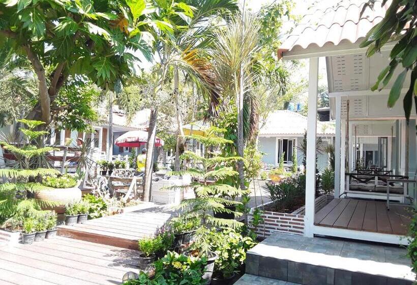 בקתה סופריור, Barbados Terrace
