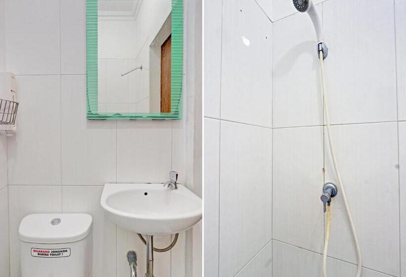 Номер Стандарт, Reddoorz Near Mall Ciputra 2