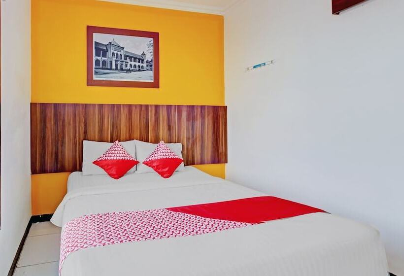 Номер Стандарт, Reddoorz Near Mall Ciputra 2