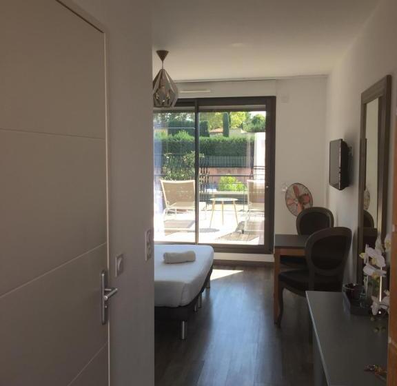 Студио Стандарт с Террасой, Les Terrasses D Aix   Studio Avec Grande Terrasse Privée