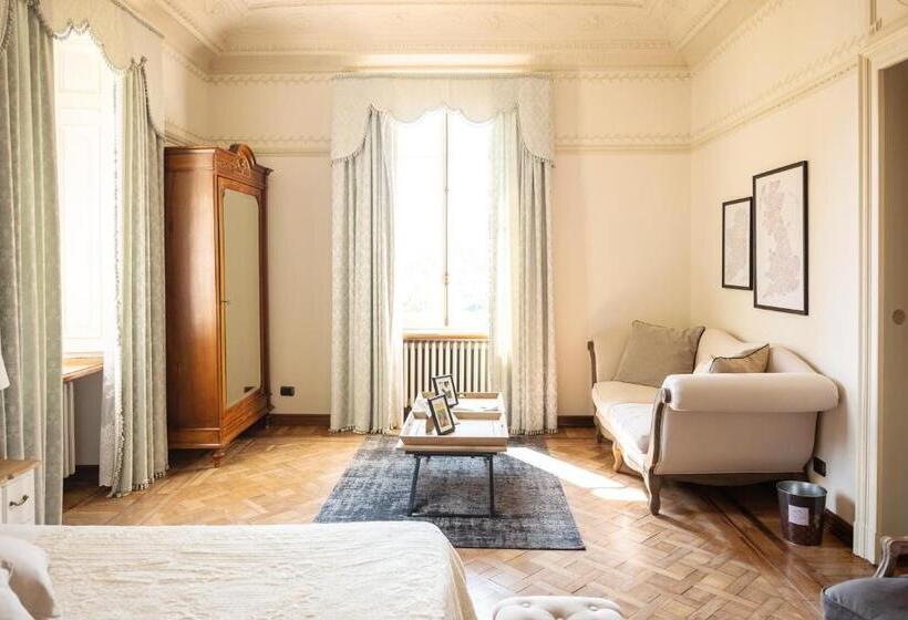 발코니가 있는 스위트, Villa Erre  Literary B&b