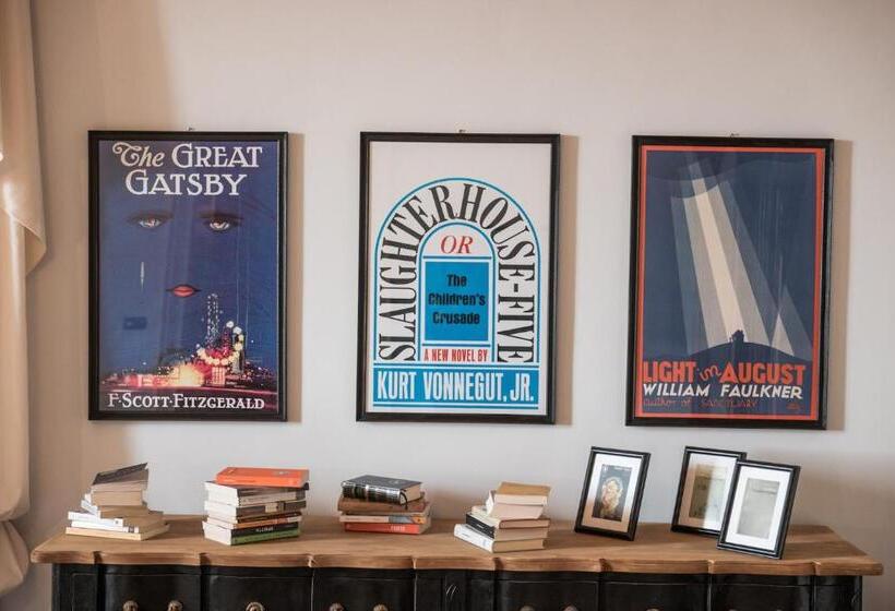 자쿠지 스위트, Villa Erre  Literary B&b