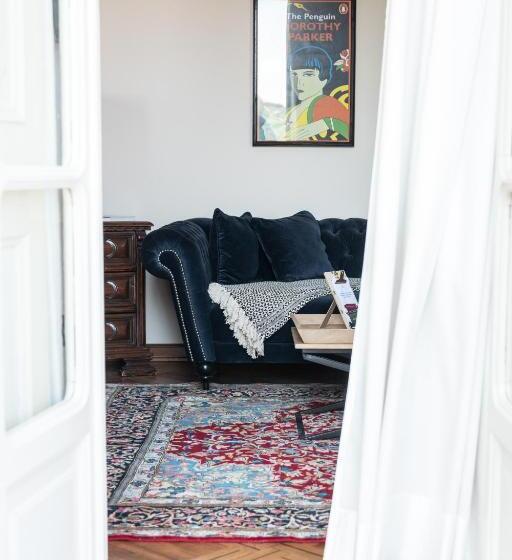 자쿠지 스위트, Villa Erre  Literary B&b