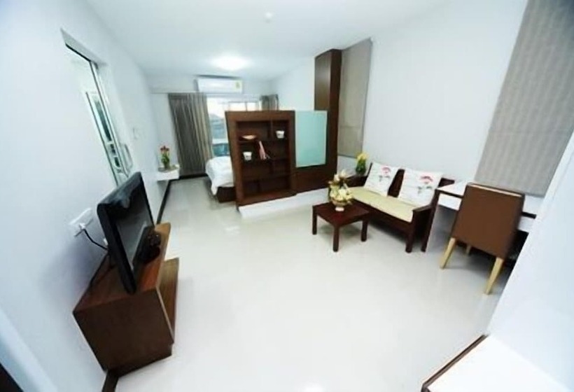 Люкс с Балконом, Central Place Serviced Apartment 1